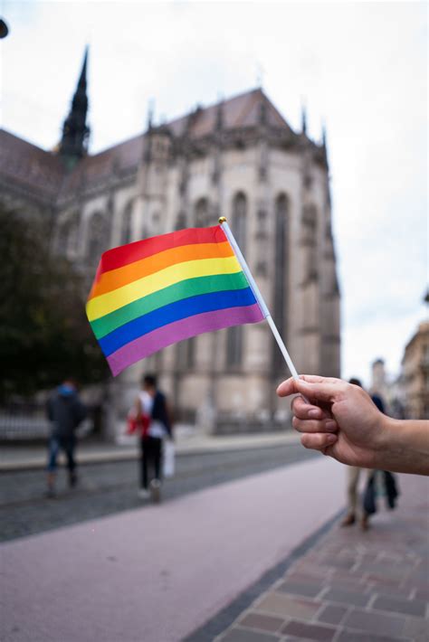 Dúhová vlajka ako symbol LGBT+ komunity