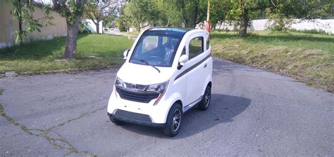 Elektrické auto na odťahovej plošine