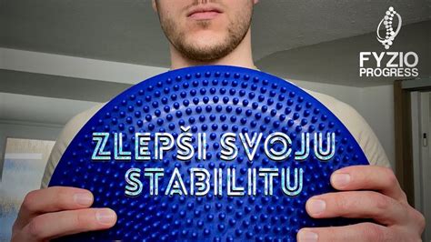 Senior cvičiaci na ortopedickej podložke