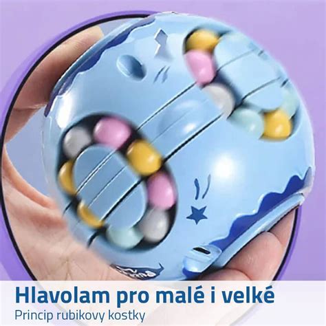 Senior rieši hlavolam s úsmevom