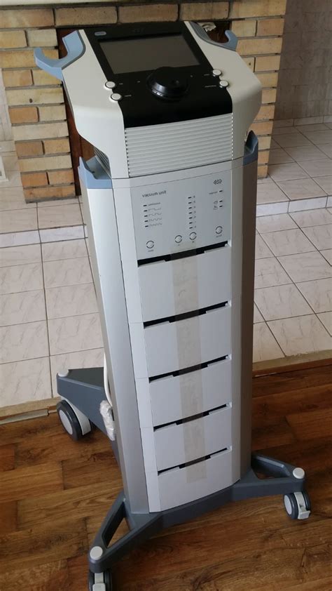 Prístroj na elektroliečbu s rôznymi elektródami