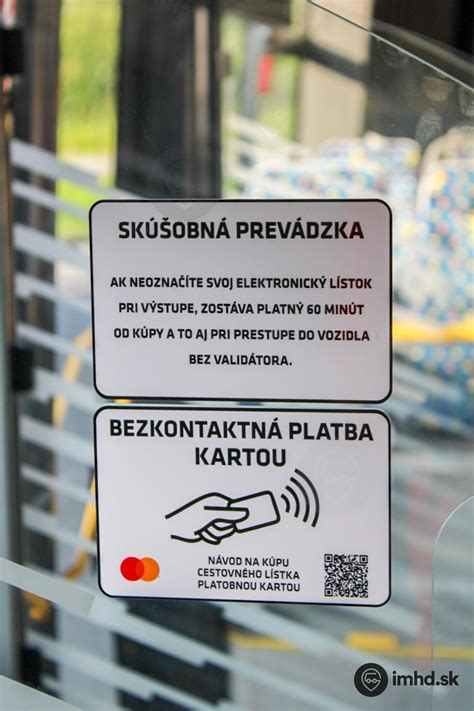 Senior s platobnou kartou