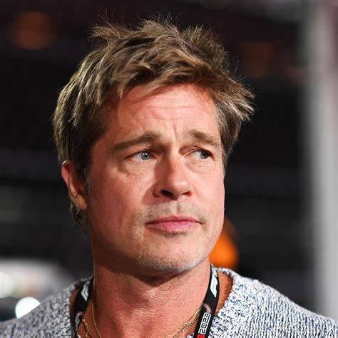 Brad Pitt v invalidnom vozíku