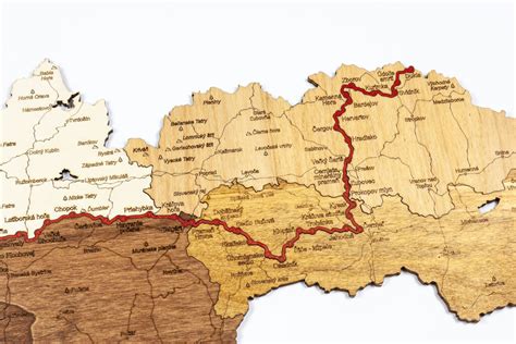 Mapa činnosti partizánskych skupín na Slovensku počas SNP