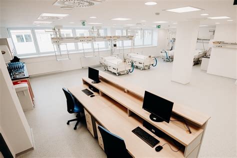 Moderné medicínske prístroje na oddelení intenzívnej starostlivosti