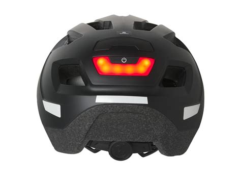 Cyklistická prilba a reflexné prvky