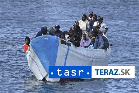 Rodina migrantov v záchytnom centre v Rakúsku