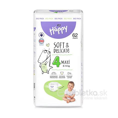Matka vyberajúca plienky pre dieťa