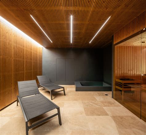 Interiér moderného wellness centra