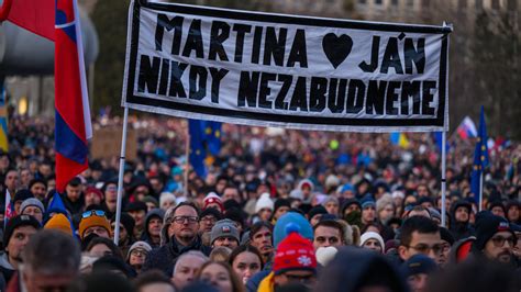 Ľudia v núdzi na uliciach