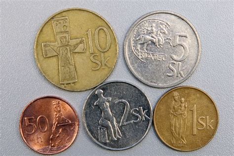 Slovenská koruna a euro mince
