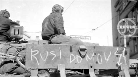 Fotografia oslobodeného mesta Legnica so sovietskymi vojakmi