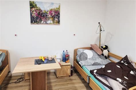 Pohľad na izbu v zariadení pre seniorov