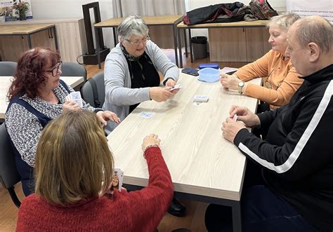 Seniori zapojení do rôznych aktivít aktívneho starnutia