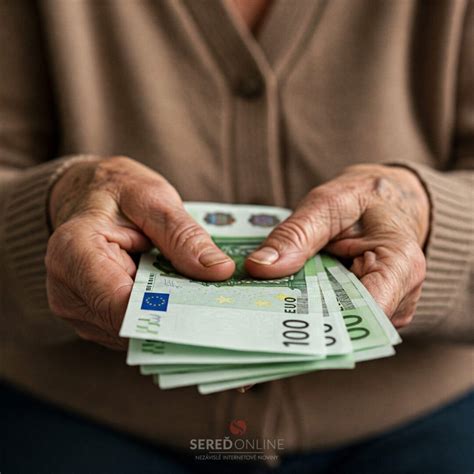 Ilustračné foto dôchodcu s peniazmi