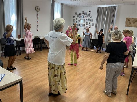Grafika: Rozdelenie stereotypov o senioroch a realita aktívneho starnutia