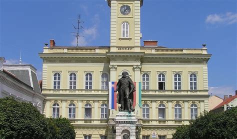 Mestský úrad Komárno budova