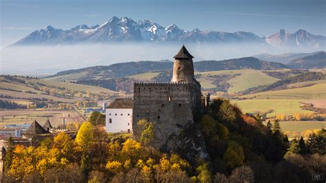 panoramatický pohľad na Trenčiansky hrad