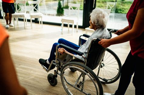 Osoba s ťažkým zdravotným postihnutím a opatrovateľ