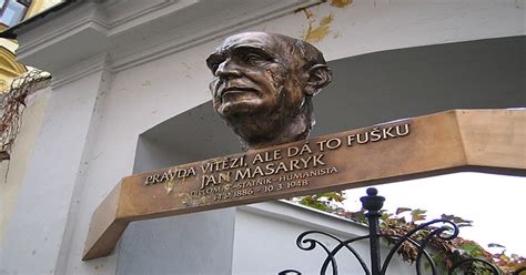 Černínsky palác, miesto nálezu tela Jana Masaryka