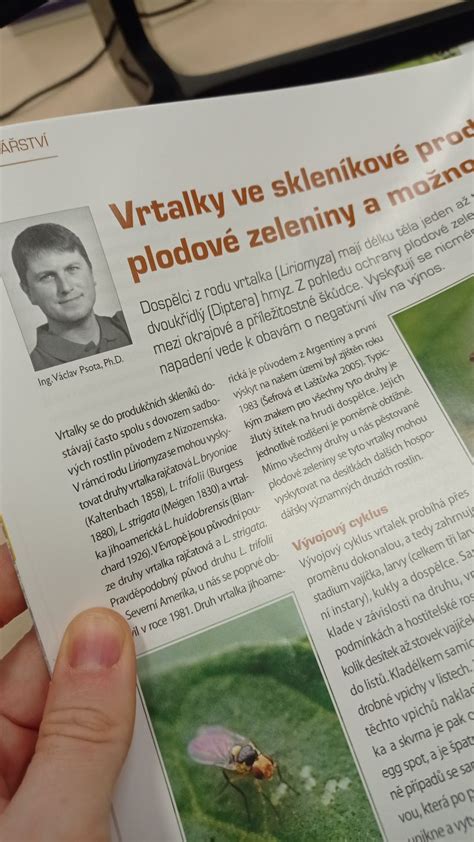 Študenti píšu články do školského časopisu