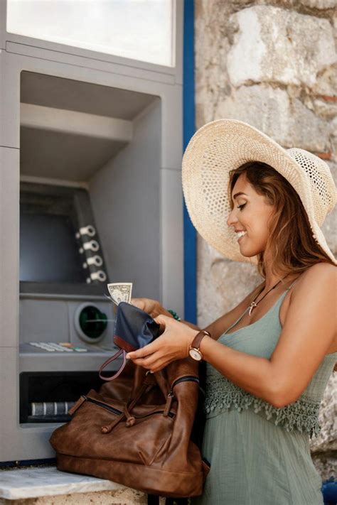 Ilustračná fotografia barbera pri práci