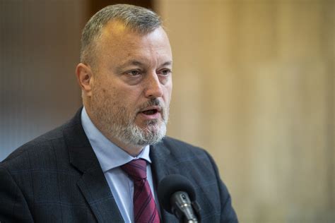 Minister Milan Krajniak odovzdáva rezortné vyznamenania