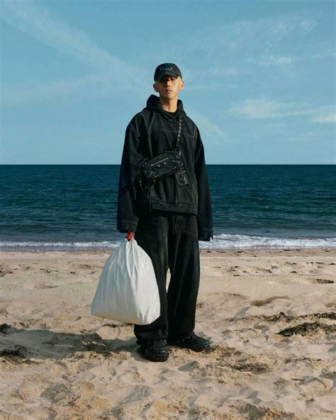 Trash Pouch, Balenciaga, 2022