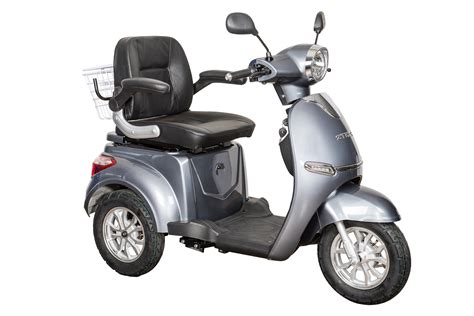 Trojkolesový a štvorkolesový elektrický skúter pre seniorov