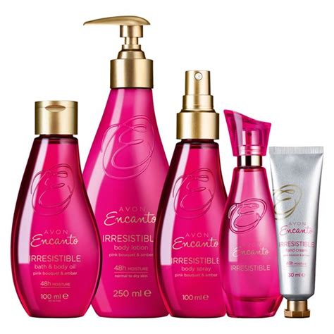 Produkty Avon Encanto Irresistible s vyobrazením malín, frézie a otočníka