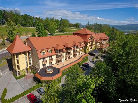 Vonkajší pohľad na Liečebný dom Bôrina (Baník) v Kúpeľoch Bojnice