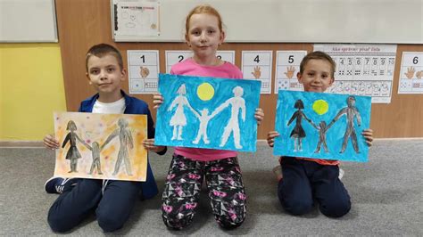 ilustrácia dieťaťa v kúpeľoch