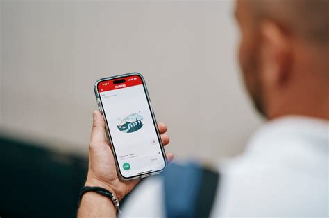 Ilustrácia mobilnej aplikácie na nákup cestovných lístkov