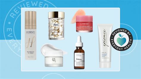 Žena s mladistvou a žiarivou pleťou, symbol komplexnej anti-aging starostlivosti.