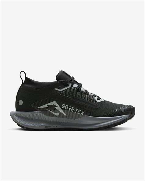 Schéma vrstiev obuvi s Gore-Tex membránou a aplikáciou impregnácie