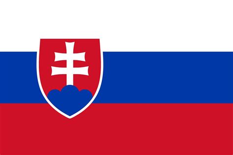 Rodina s dieťaťom a rakúska a slovenská vlajka