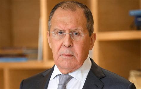 Schôdzky naslepo ukázali, že mladší partneri priťahovali ženy i mužov v rovnakej miere.