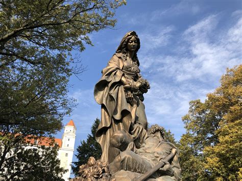 Socha sv. Alžbety Durínskej