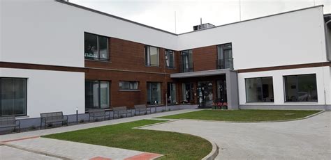 Pohľad na zrekonštruovanú budovu Domova Seniorov Hronov v Brusne