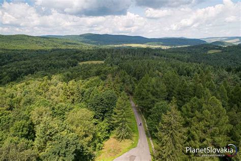 Panoramatický výhľad na okolitú krajinu v okolí Lipian
