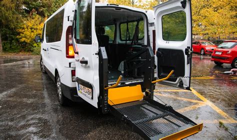 Vozidlo Peugeot Boxer upravené pre prepravu osôb na invalidnom vozíku