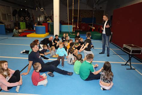 Fotografia tréningu gymnastiky v Samuel Piasecký Academy