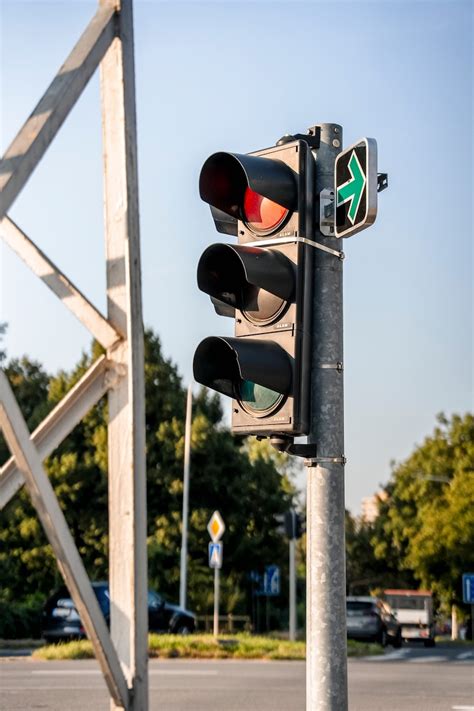 Zelená šípka na nemeckom semafore