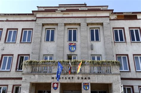 Pohľad na budovu Mestského úradu v Trebišove