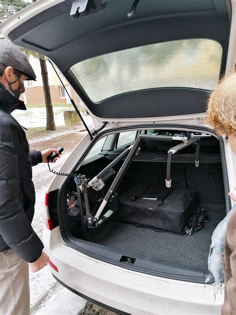 Zdvihák SMART LIFTER v kufri auta