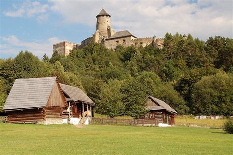 Fotografie z výletných miest v okolí Malých Uheriec