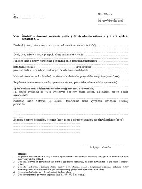 Rodičia vyplňujúci formuláre