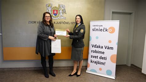 Vnútro väzenskej knižnice