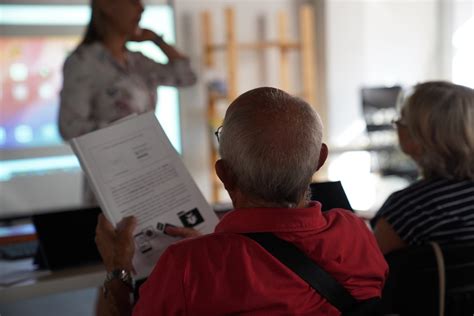 Možnosti vzdelávania a rekvalifikácie pre seniorov