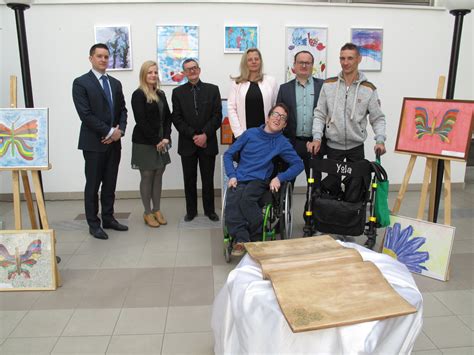 Umelecká tvorba handicapovaných umelcov